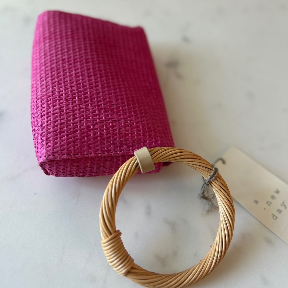 Pink Woven Handbag - Picture 2 of 4